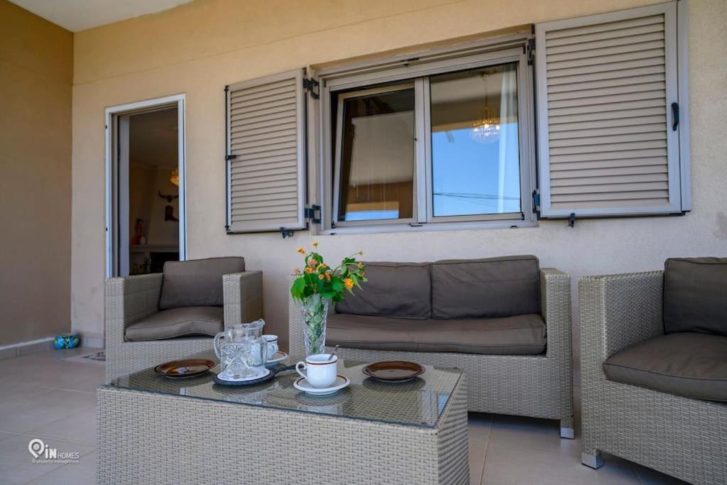 'Love Is In The Air' With View Villa Nea Makri Exterior photo